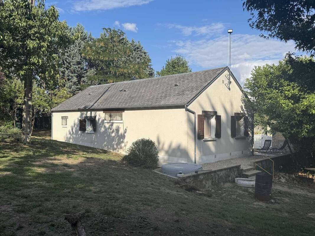 Maison 97 m² à La Celle-Conde  - photo 8