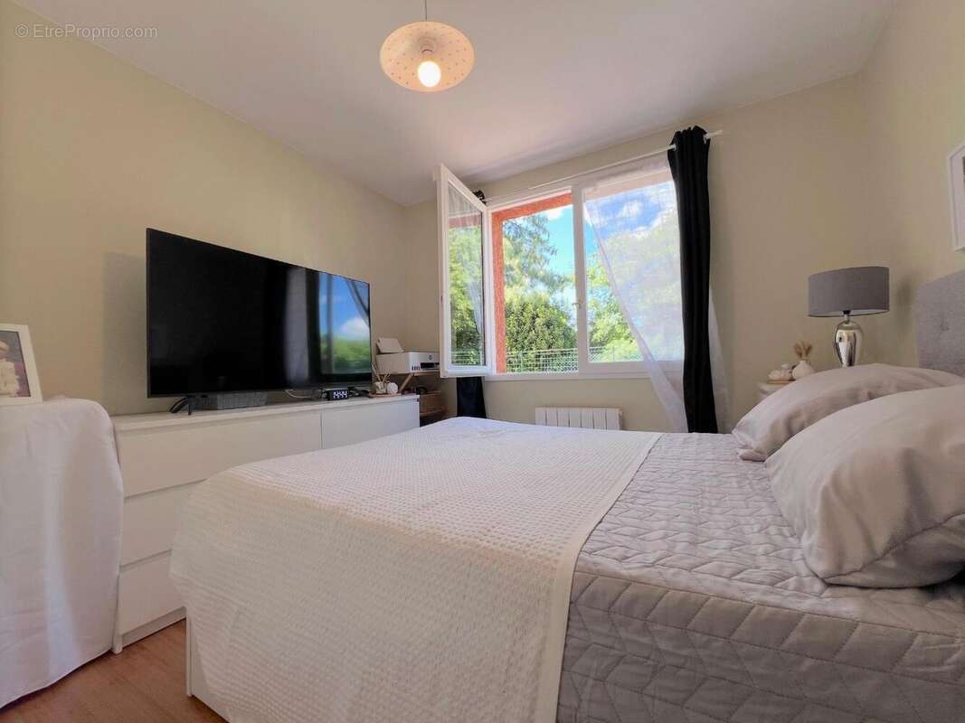 Maison 120 m² à Decines-Charpieu  - photo 8