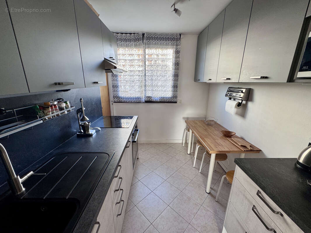 Appartement à MARSEILLE-9E