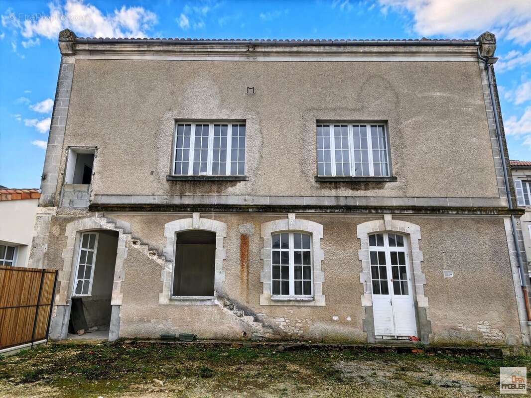 Maison à JARNAC