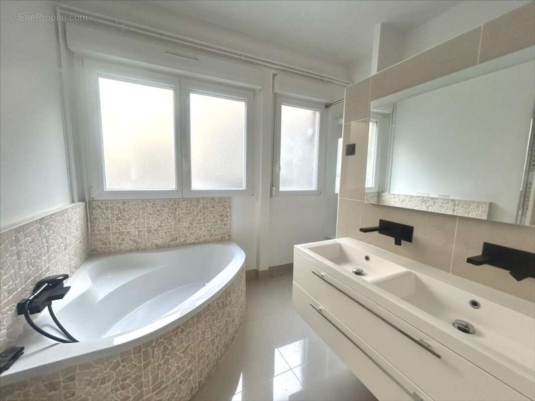 Appartement 109 m² à Reims  - photo 21