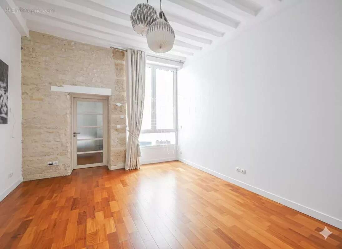 Appartement à PARIS-6E