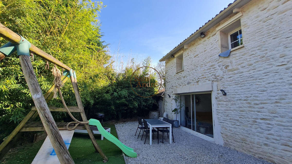 Maison à ASNIERES-SUR-NOUERE