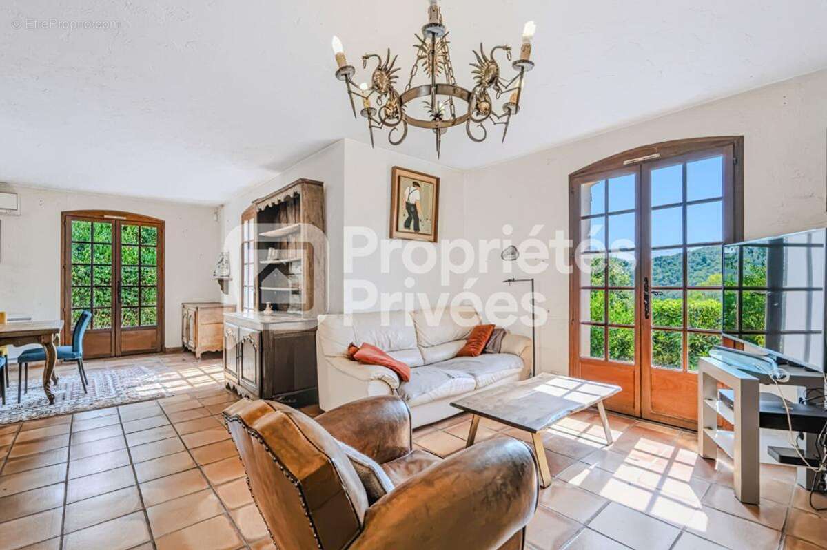 Maison à AURIBEAU-SUR-SIAGNE