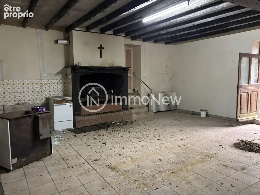 Maison datee de 1677  de 130 m2 avec batiments 300 m2 et four a pain sur terrain 3380 m2 environ - photo 12