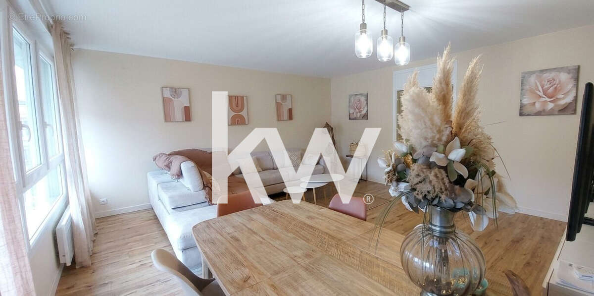 Appartement 77 m² à Saint-Etienne  - photo 2