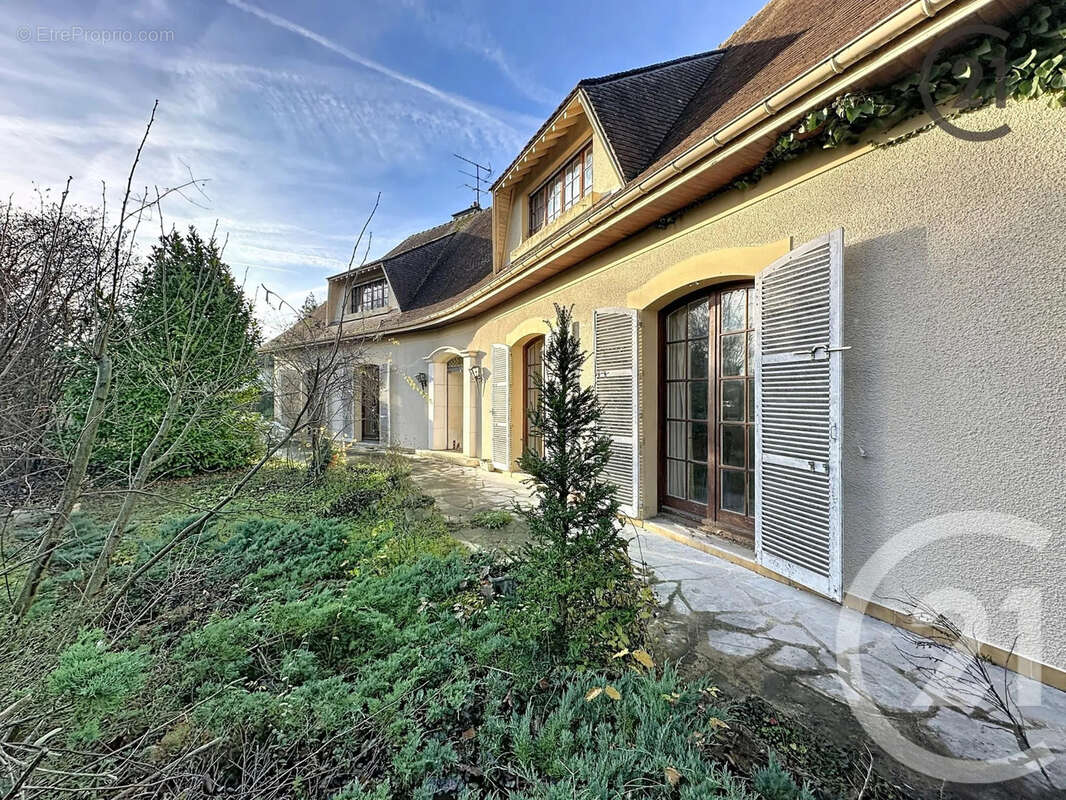 Maison à SAINT-ANDRE-LES-VERGERS