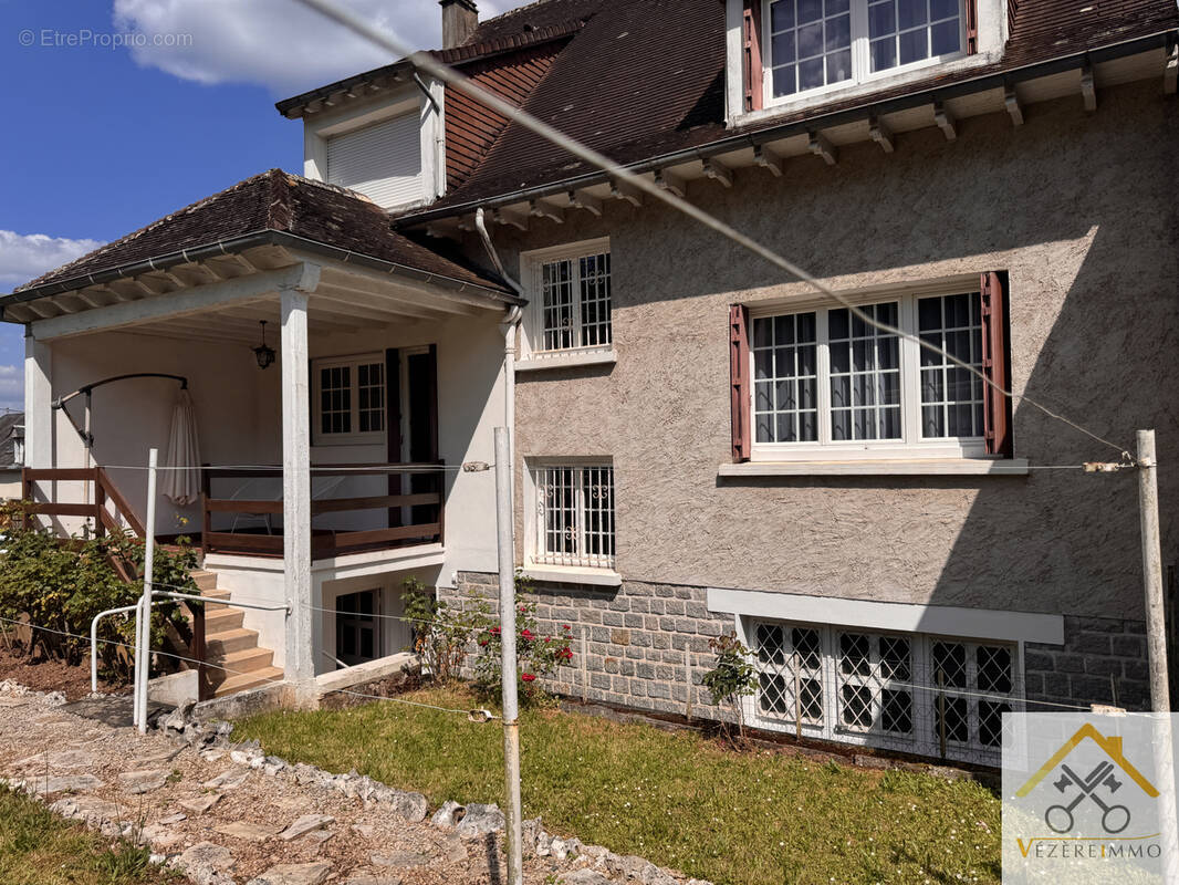 Maison à OBJAT