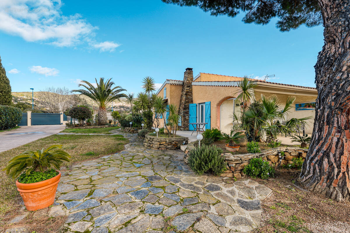 Maison à BORMES-LES-MIMOSAS