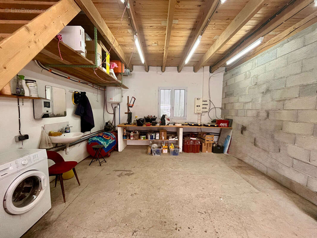T2 + 1 Local commercial + 1 grand Garage - photo 10