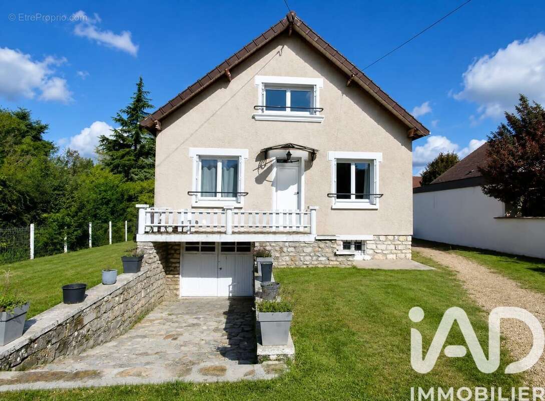 Photo 3 - Maison à URY