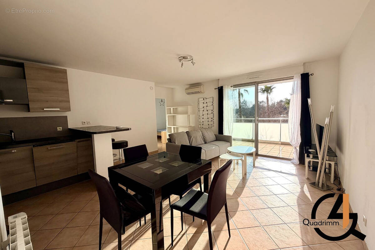 Appartement à CASTELNAU-LE-LEZ