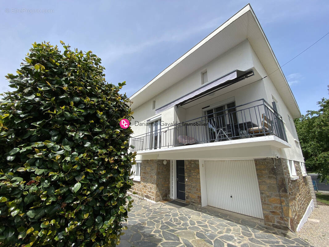 Maison à DECAZEVILLE