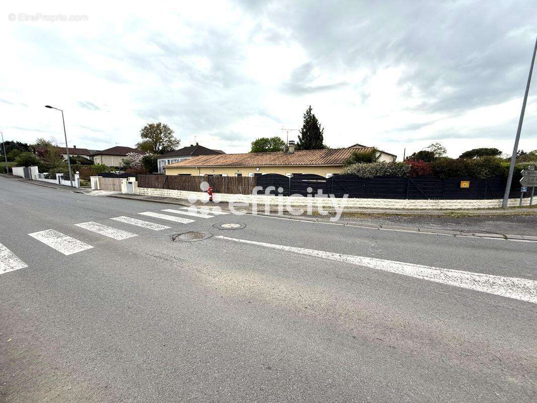 Maison à SAUZE-VAUSSAIS