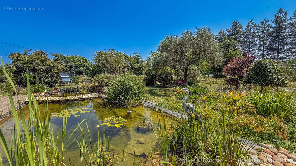Maison à CADEROUSSE