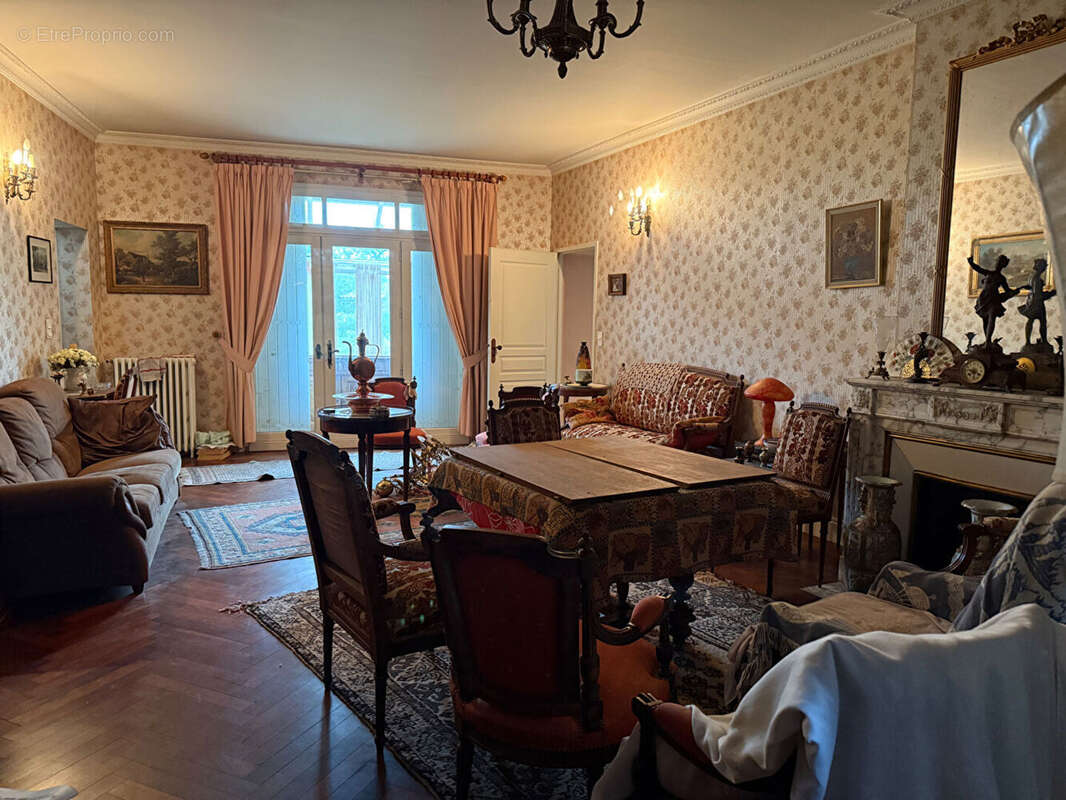 Grande maison à Saint Gervais de 604 m2 - photo 7