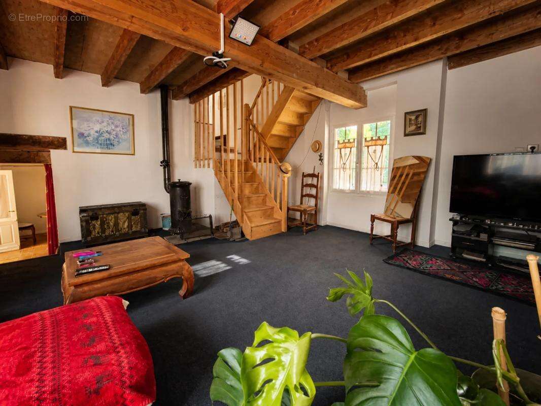 Maison de 6 pièces de 150 m² à Payrin-Augmontel - photo 4