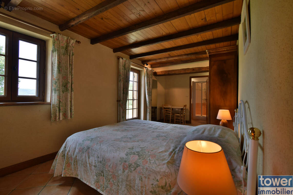 Proche Bergerac belle propriété de 4 hectares, demeure en pierre avec dépendances - photo 22