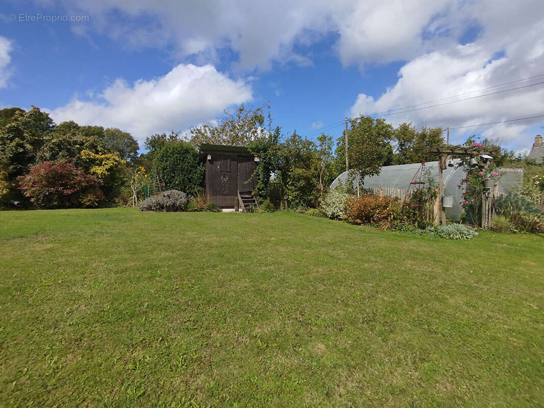 Maison à SAINT-GERMAIN-EN-COGLES
