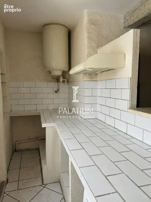 Hyper centre Salon de Provence- investissement locatif- loué - photo 3