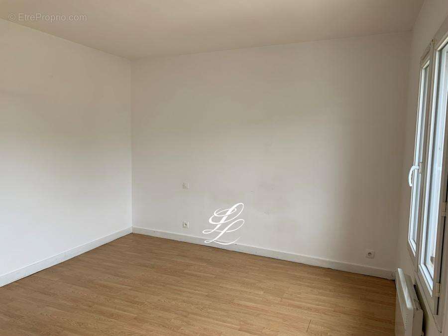 Appartement à PARCAY-MESLAY