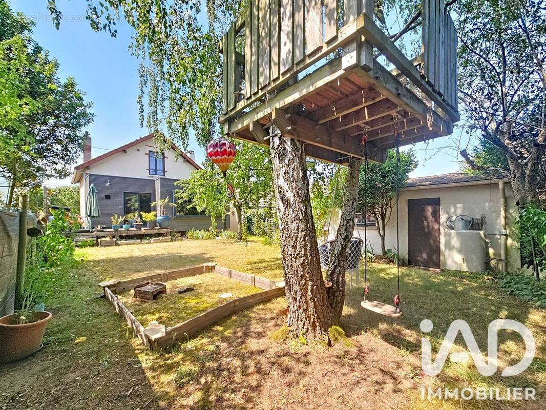 Photo 1 - Maison à CHAMPS-SUR-MARNE