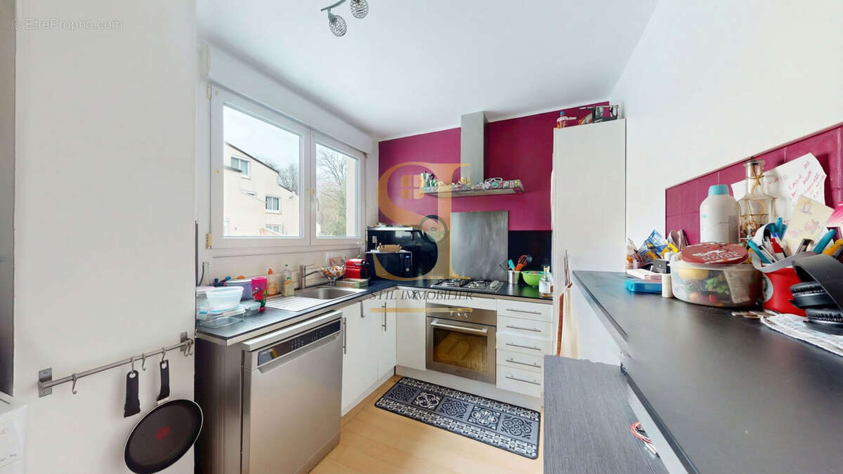 Appartement à COMBS-LA-VILLE