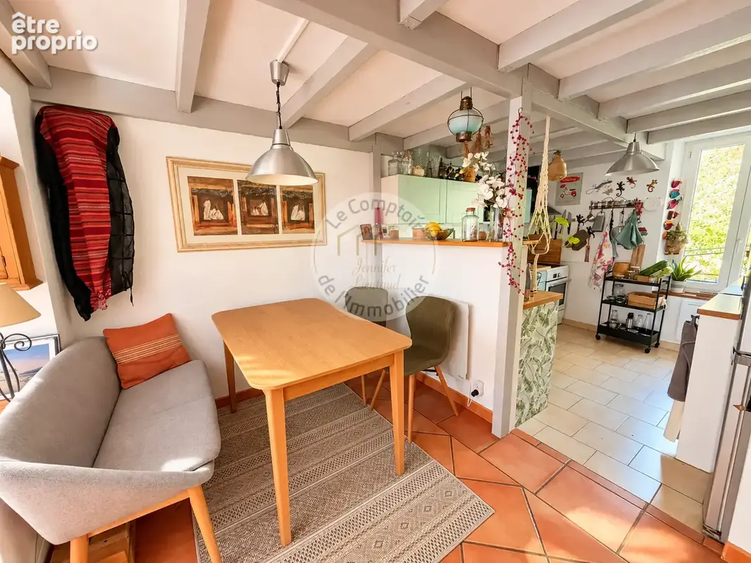 La panouse : bien atypique, esprit maison, avec terrasse et jardin privatif - photo 8