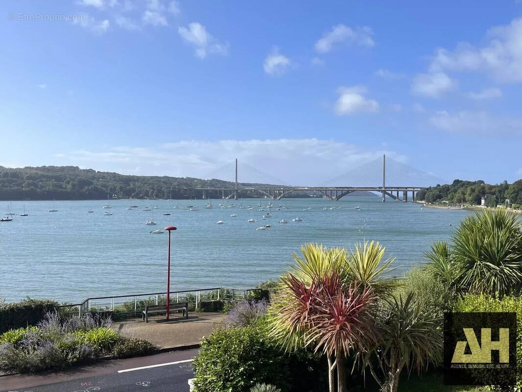 Maison à LE RELECQ-KERHUON