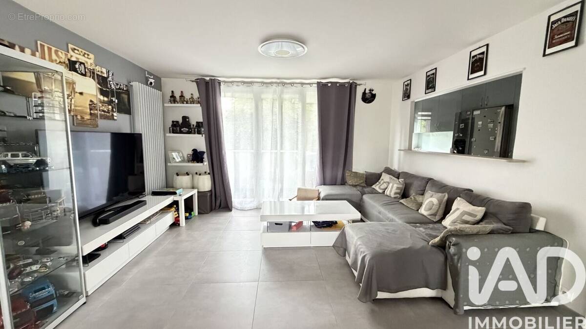Photo 1 - Appartement à SAVIGNY-LE-TEMPLE
