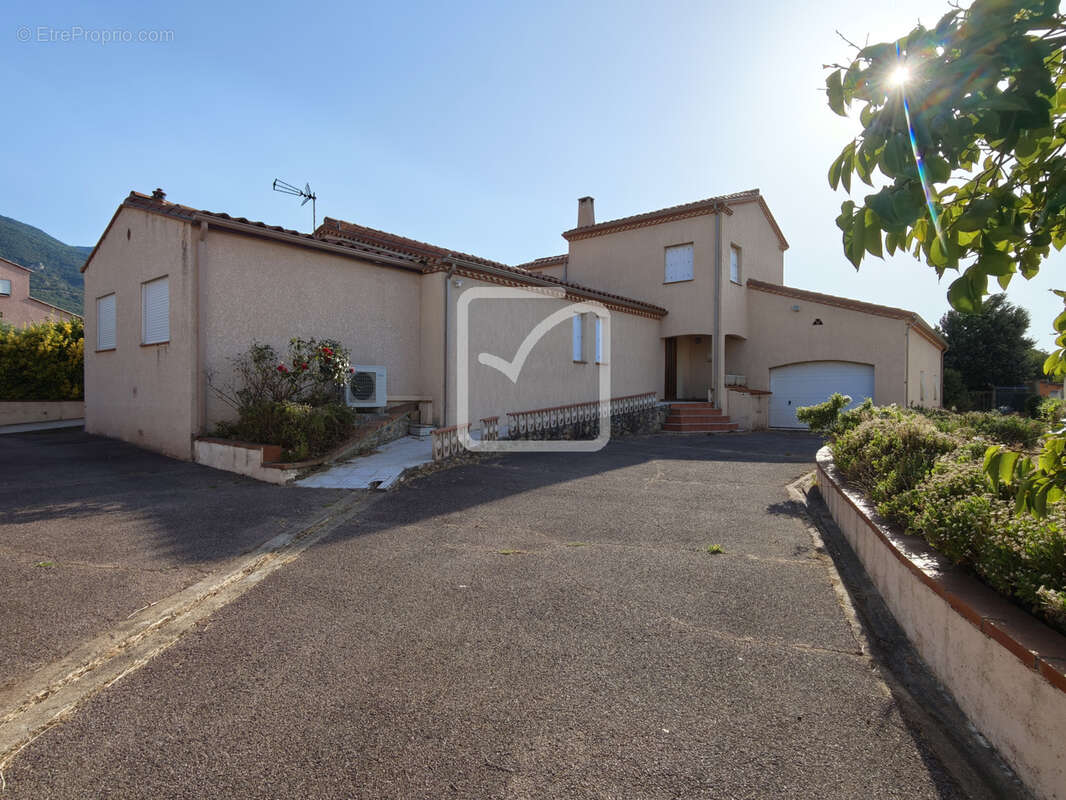 Spacieuse villa  sur 1767m2 - photo 3