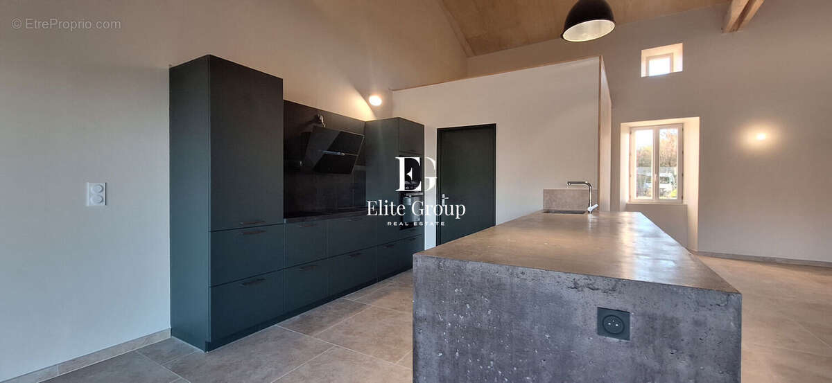 Maison à BARBEZIEUX-SAINT-HILAIRE