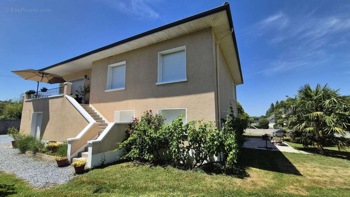 Maison à MONTAUT