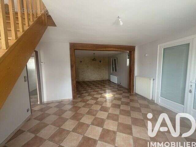 Maison 125 m² à Janville  - photo 8