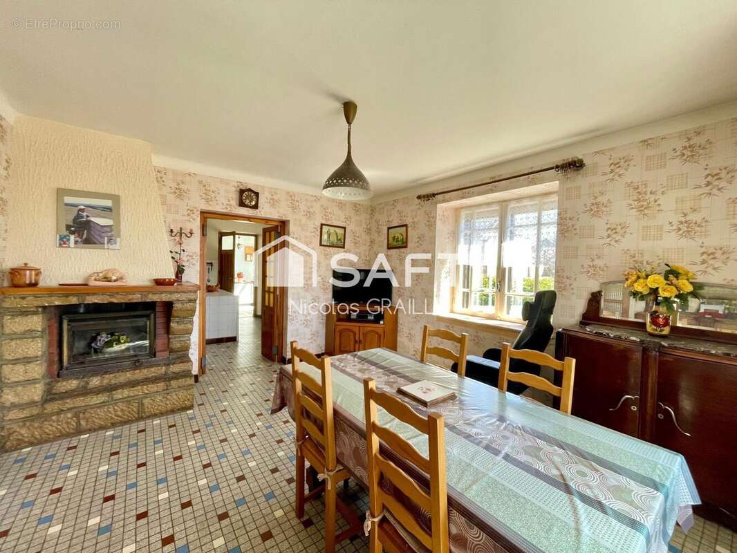Maison 162 m² à Le Massegros  - photo 6