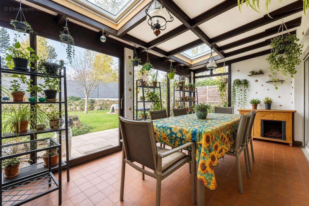 Spacieuse maison 7 pièces à Savigny-le-Temple - photo 7