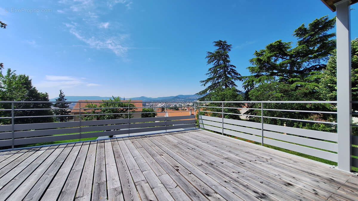Maison à CLERMONT-FERRAND