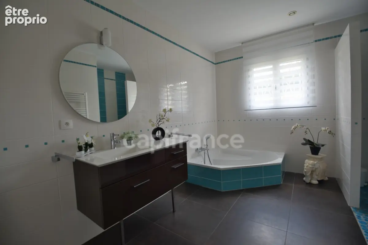 Propriété au calme - 5 chambres - T3 attenant - garage XXL - piscine - à MARMANDE (47) - photo 21