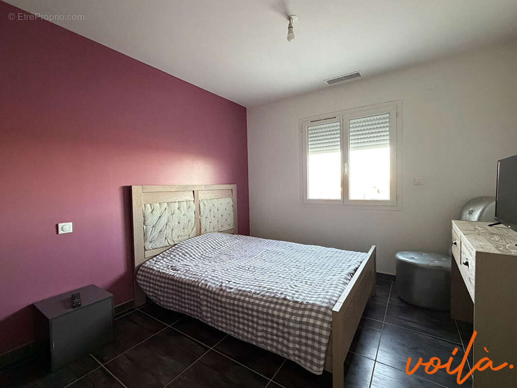 Maison à VILLEMOUSTAUSSOU