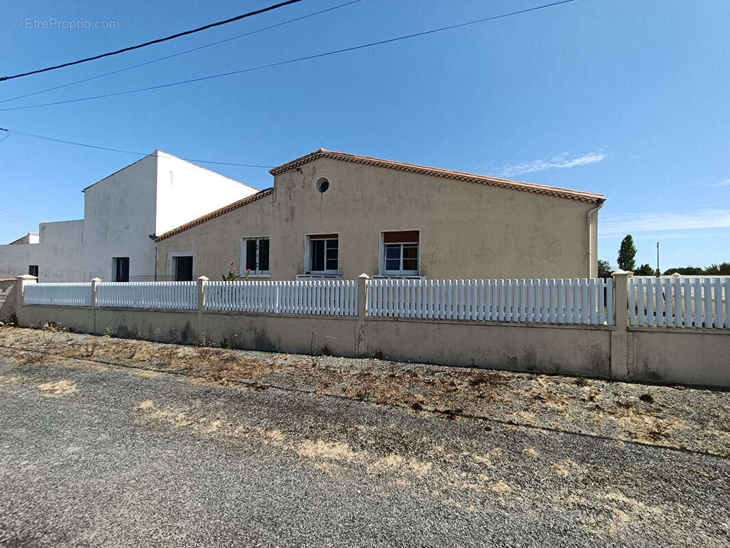 Maison Tonnay Charente 9 pièce(s) 204.18 m2 - photo 15