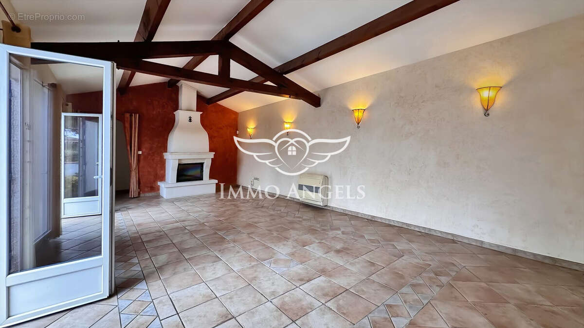 Maison à SUSSARGUES