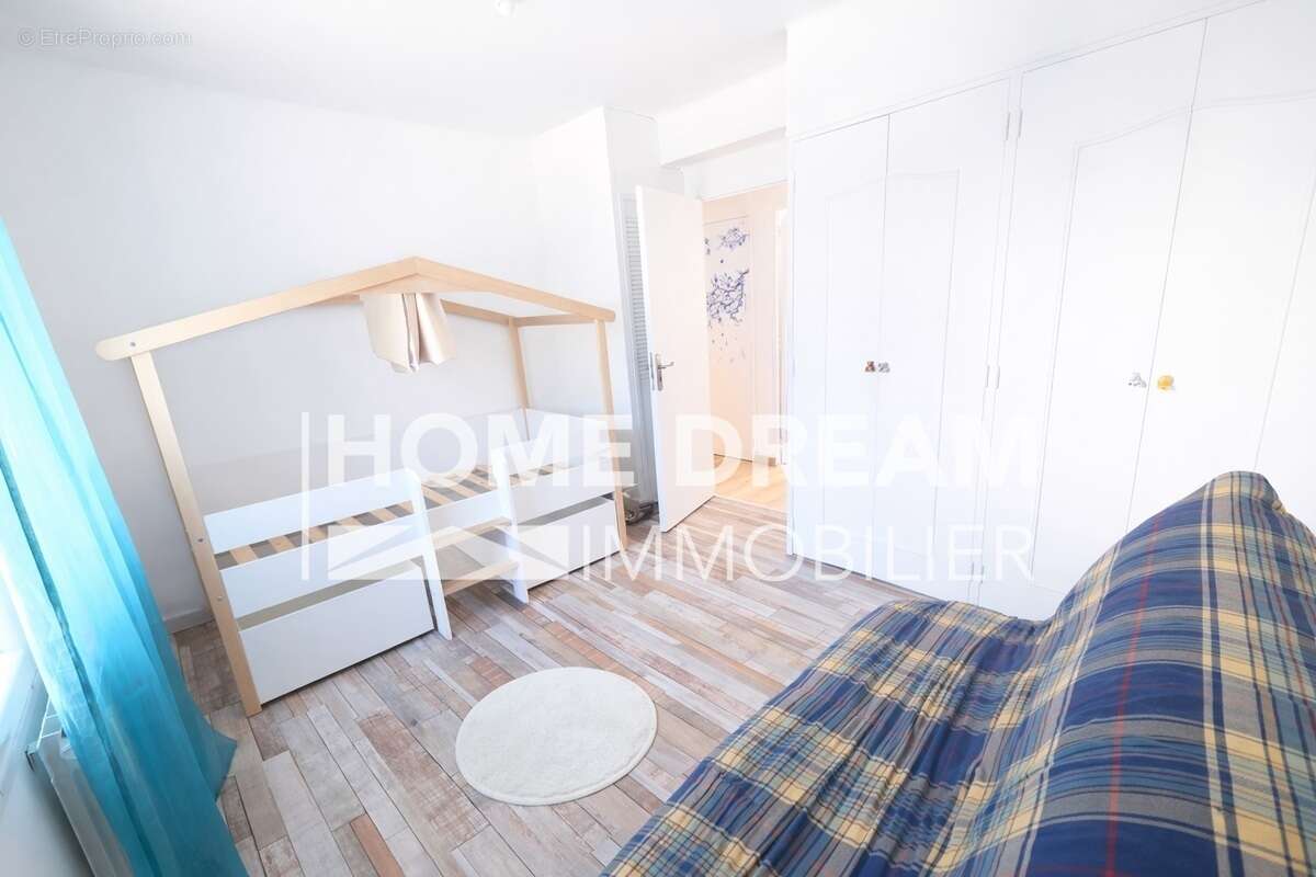 Appartement à SIX-FOURS-LES-PLAGES