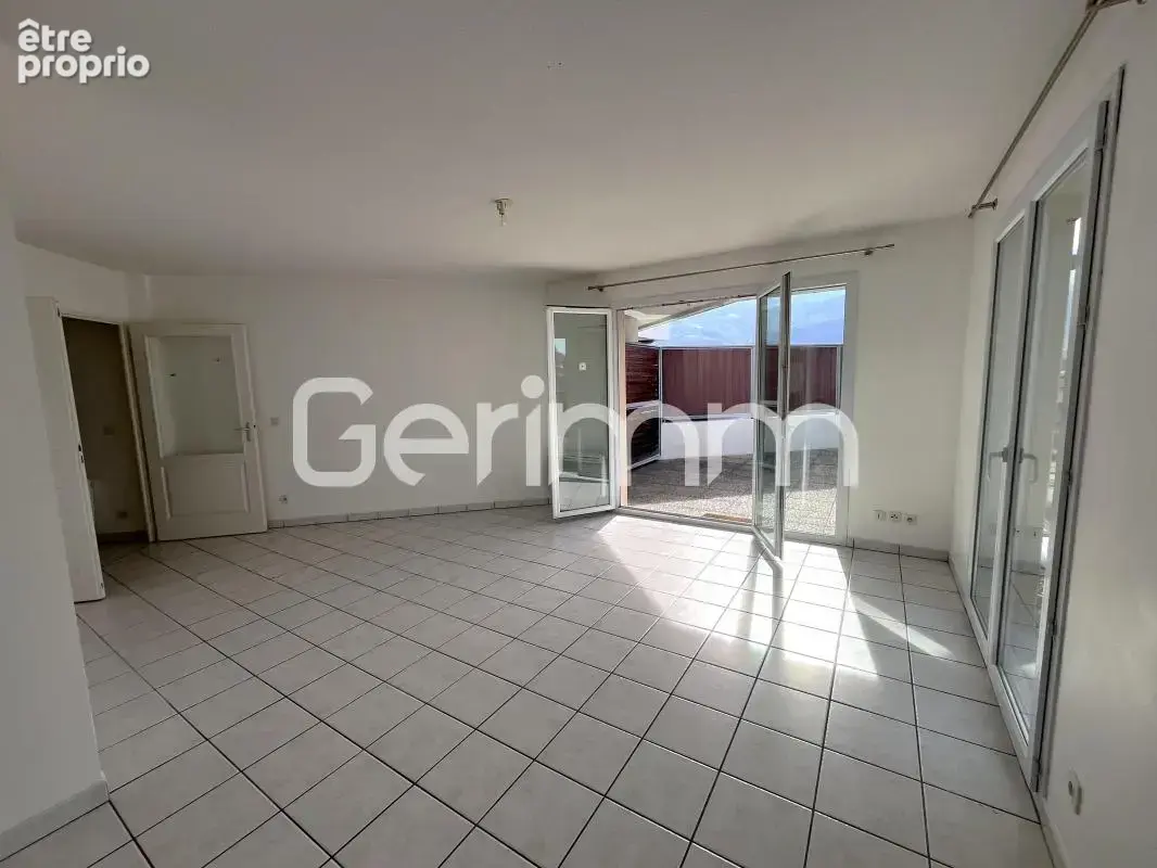 Vente - Appartement - 2 pièces + cuisine - 59 m² - 199 000 € - - photo 8