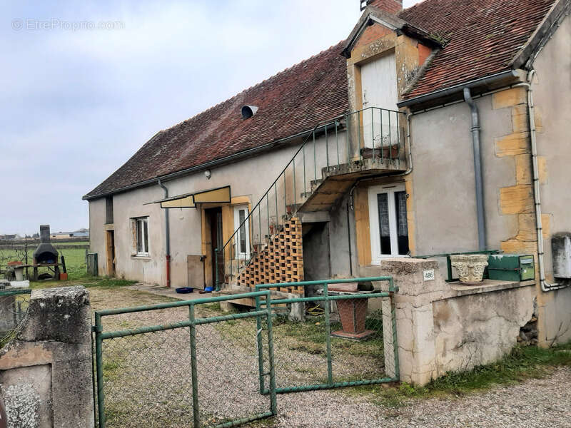 Maison à CLESSY