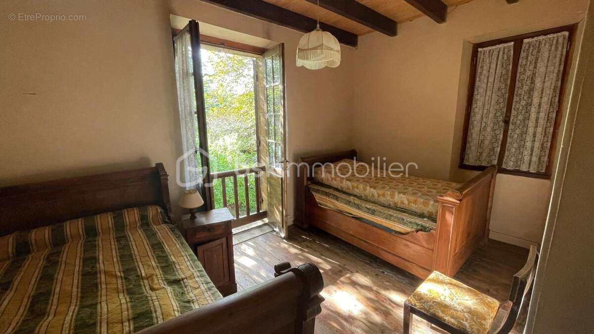 Maison à PRESSIGNAC-VICQ