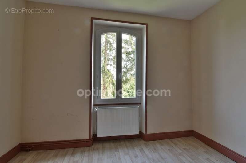 Maison à ARGENTON-SUR-CREUSE