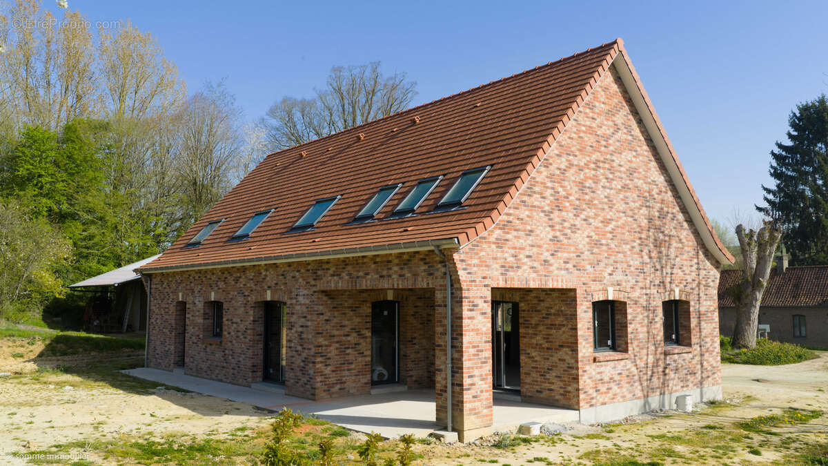 Maison à SAINT-LEGER-LES-DOMART