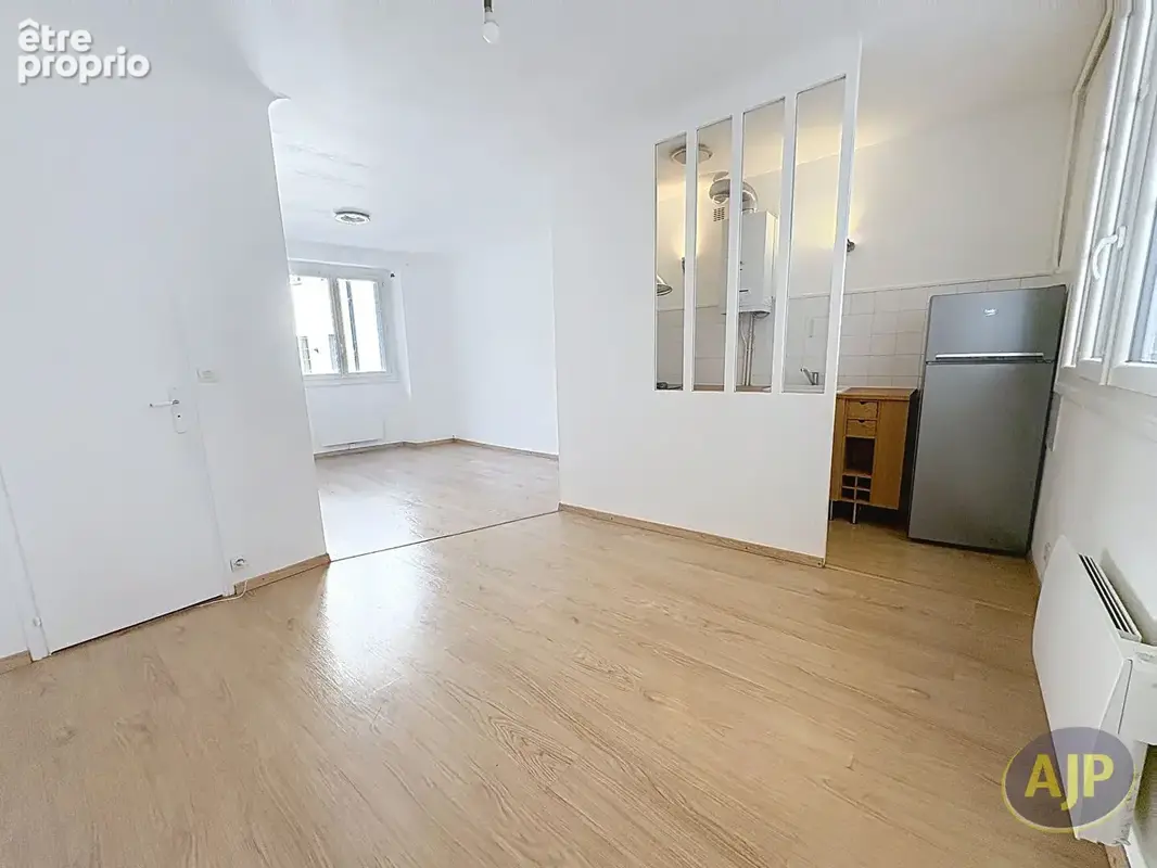 HYPER CENTRE - T1 bis rue Montaudouine - 28.82 m² - photo 5