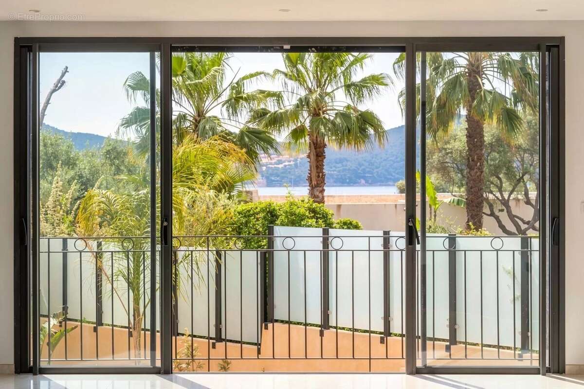 Maison Neuve Vue Dégagée Saint Cyr sur Mer - photo 14