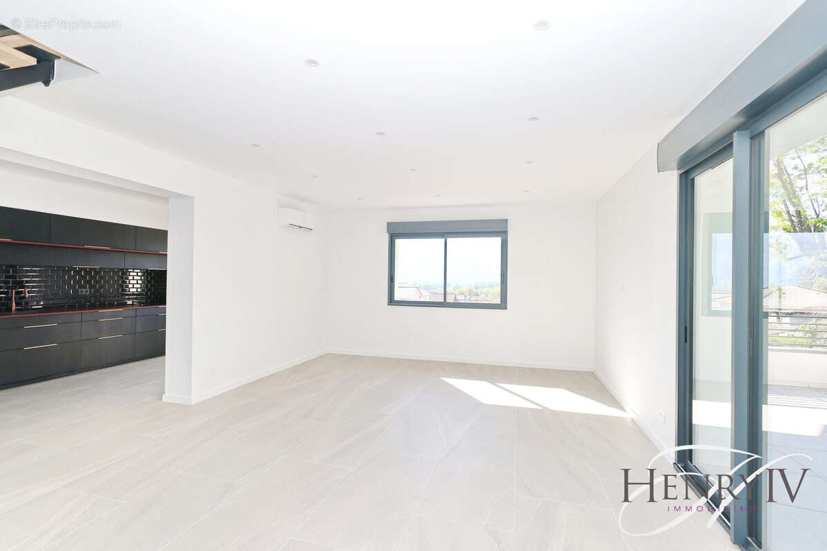 Appartement à MONTBONNOT-SAINT-MARTIN